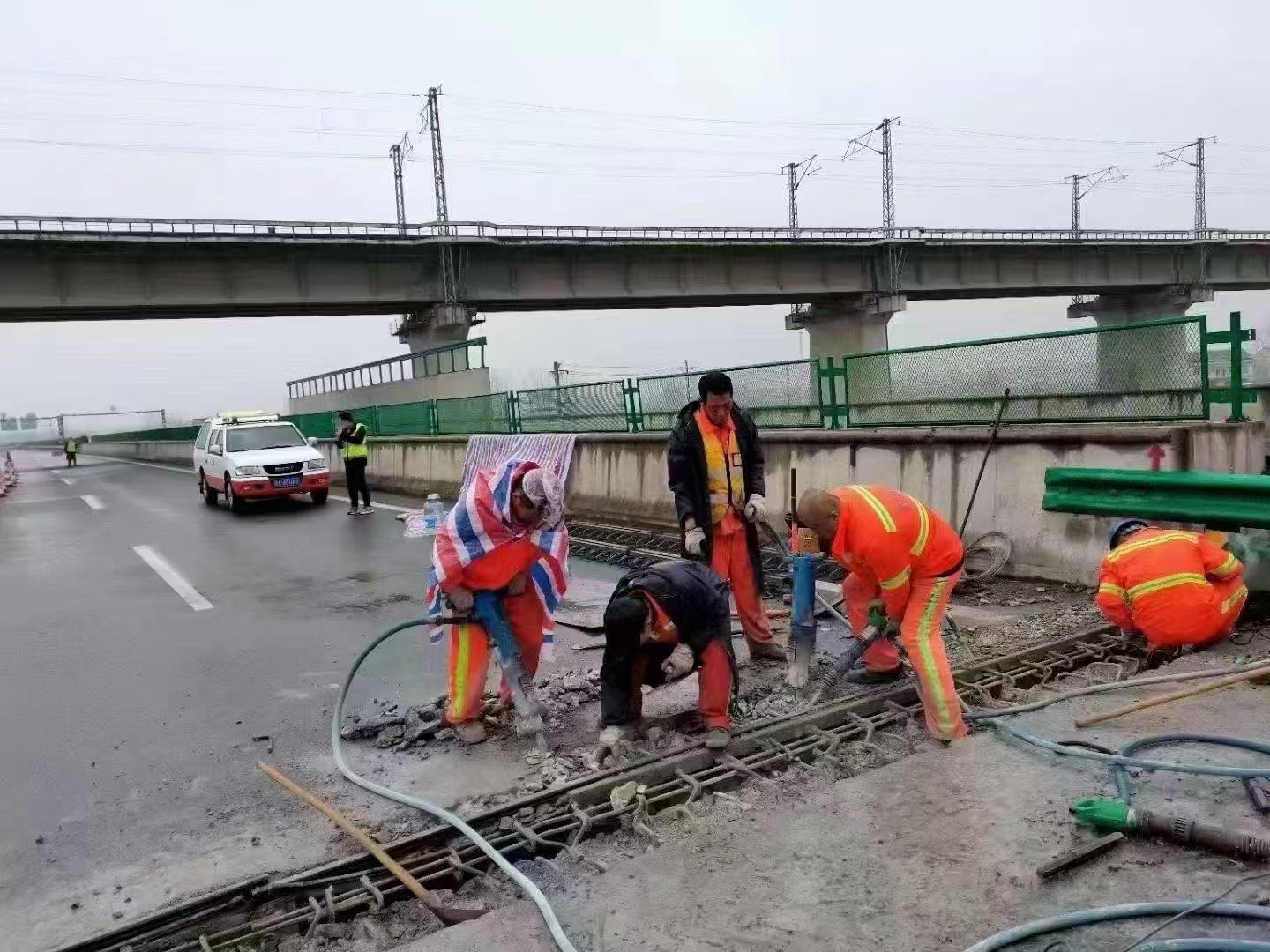 建昌桥梁伸缩缝抢修料
