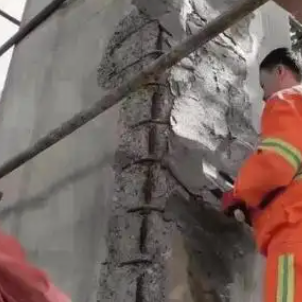 建昌梁板柱楼梯空洞蜂窝剥落露筋等表面破损修补用高强聚合物修补砂浆